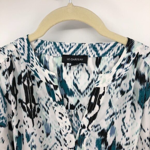 Le chateau blue white abstract print 3/4 sleeve blouse notch V neck - Picture 3 of 14